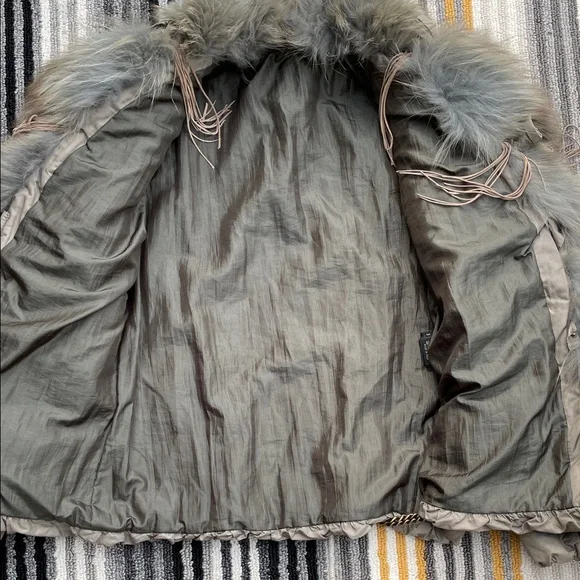 Italian Women's Real Fur Trimmed Jacket with Chain Accents - Picture 7 of 14